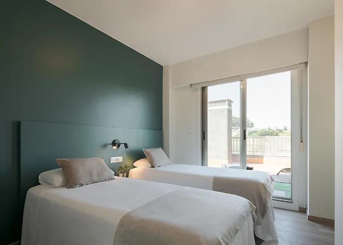 Someso Turisticos 3* A Coruña