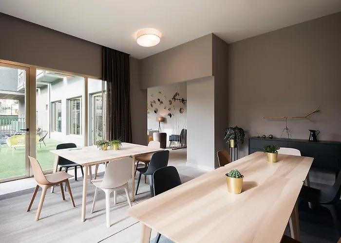 Someso Turisticos 3* A Coruña